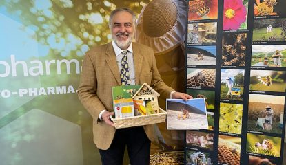 Gilles Annes : Gagnant du « coup de cœur » du public concours photo « Valorisons l’abeille et l’apiculture » 2023